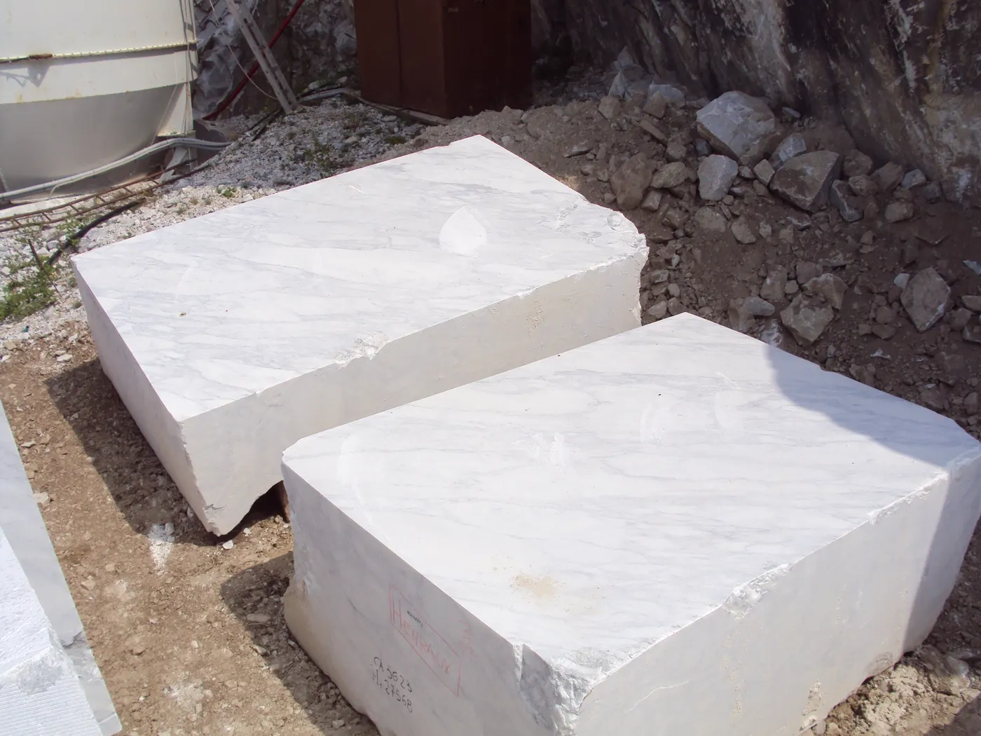 Arabescato mármol, superficie de losa – Marmi di Carrara – blanco, antracita (2)