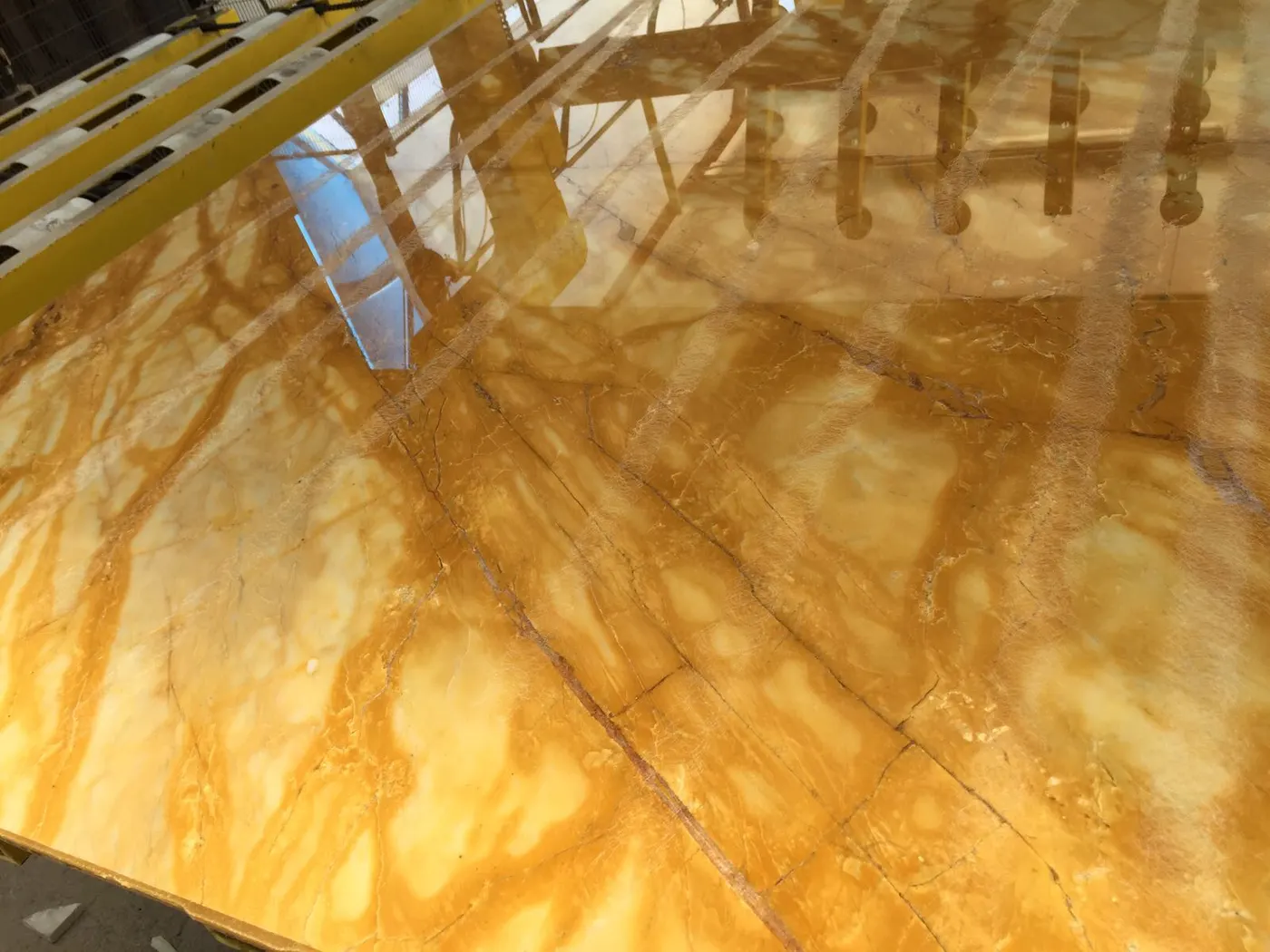 Arabescato marmo, superficie di lastra – Marmi di Carrara – oro, marrone (27)