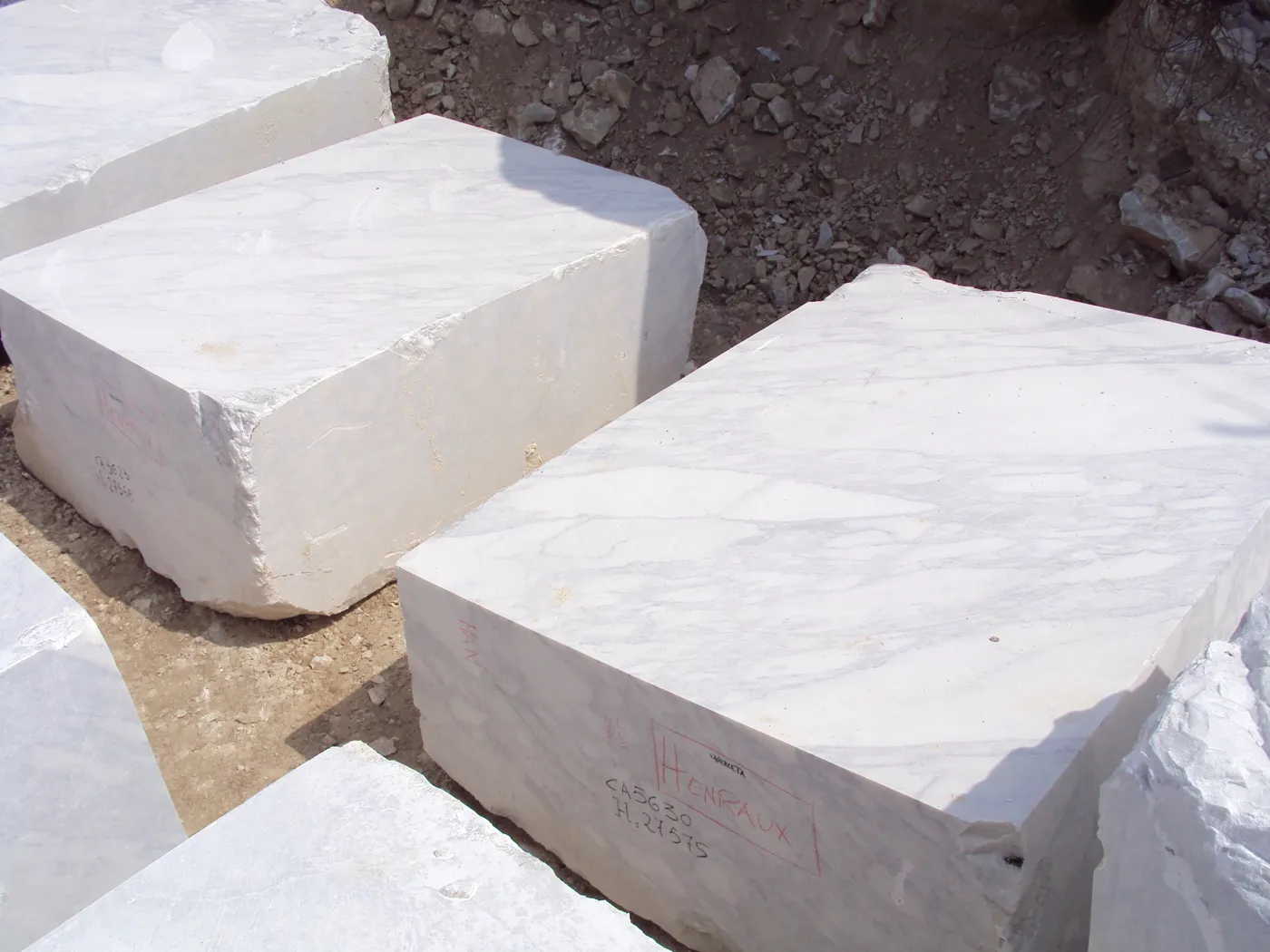 Arabescato мрамор, поверхность плиты – Marmi di Carrara – белый, бежевый (6)