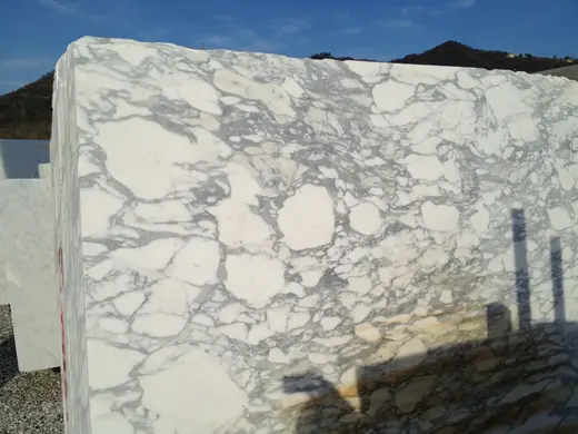 Arabescato Corchia marble slab surface – Marmi di Carrara – light grey, charcoal (5)