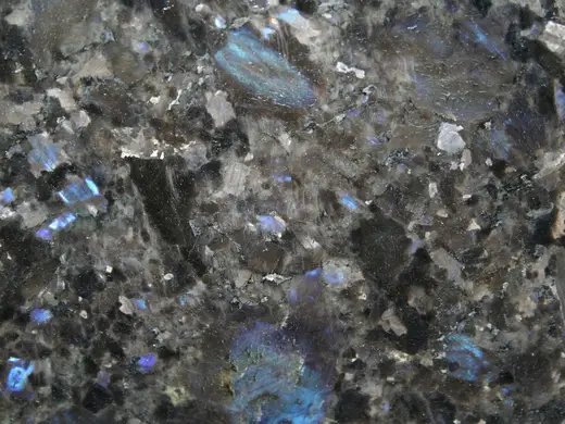Aurora granite slab surface – Marmi di Carrara – charcoal, green (1)