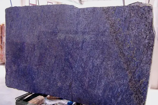 Azul Bahia granit, surface de dalle – Marmi di Carrara – anthracite, violet (4)