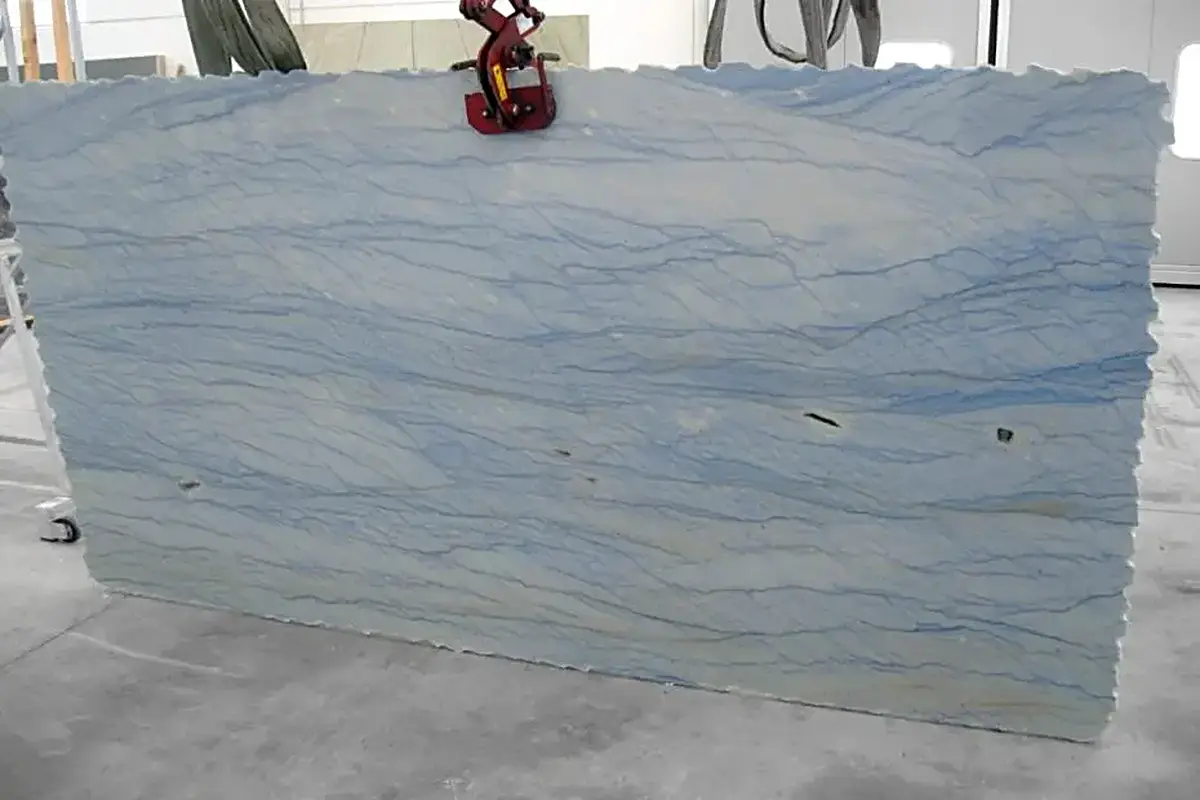 Azul Macaúbas quartzite, surface de dalle – Marmi di Carrara – gris, gris clair (31)