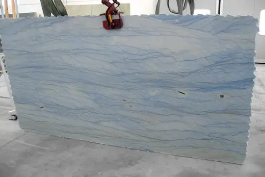 Azul Macaúbas quartzite slab surface – Marmi di Carrara – grey, light grey (7)