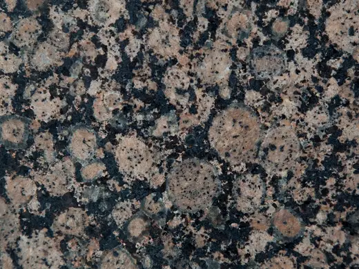 Baltic Brown granite slab surface – Marmi di Carrara – grey, charcoal (2)