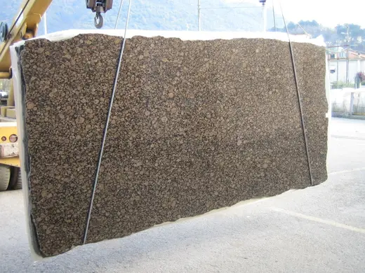 Baltic Brown granite slab surface – Marmi di Carrara – grey, charcoal (3)