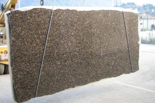 Baltic Brown granite slab surface – Marmi di Carrara – grey, charcoal (6)