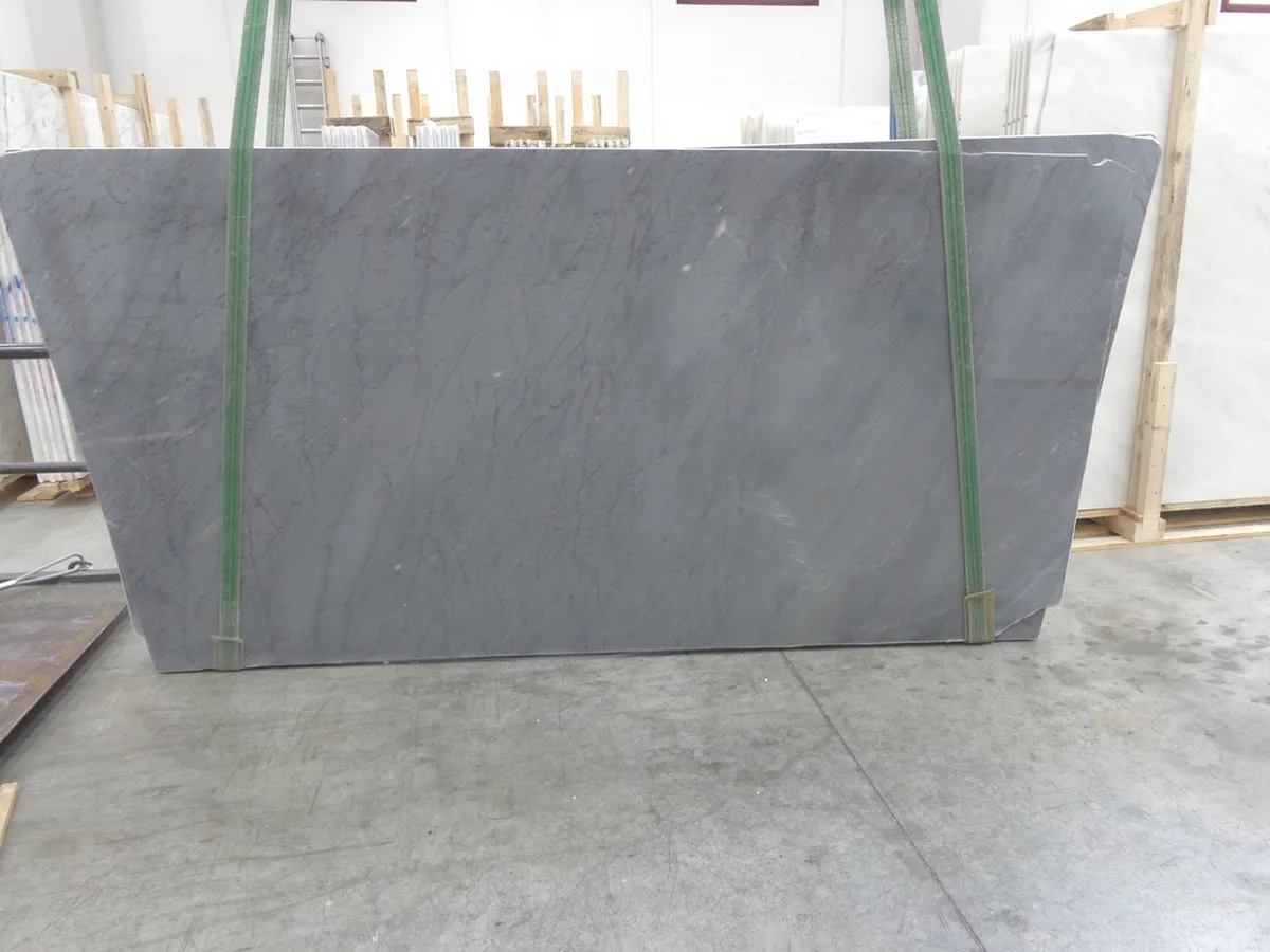 Bardiglio marmo, superficie di lastra – Marmi di Carrara – grigio, grigio chiaro (17)