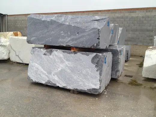 Bardiglio marble quarry block – Marmi di Carrara – grey, ivory (7)