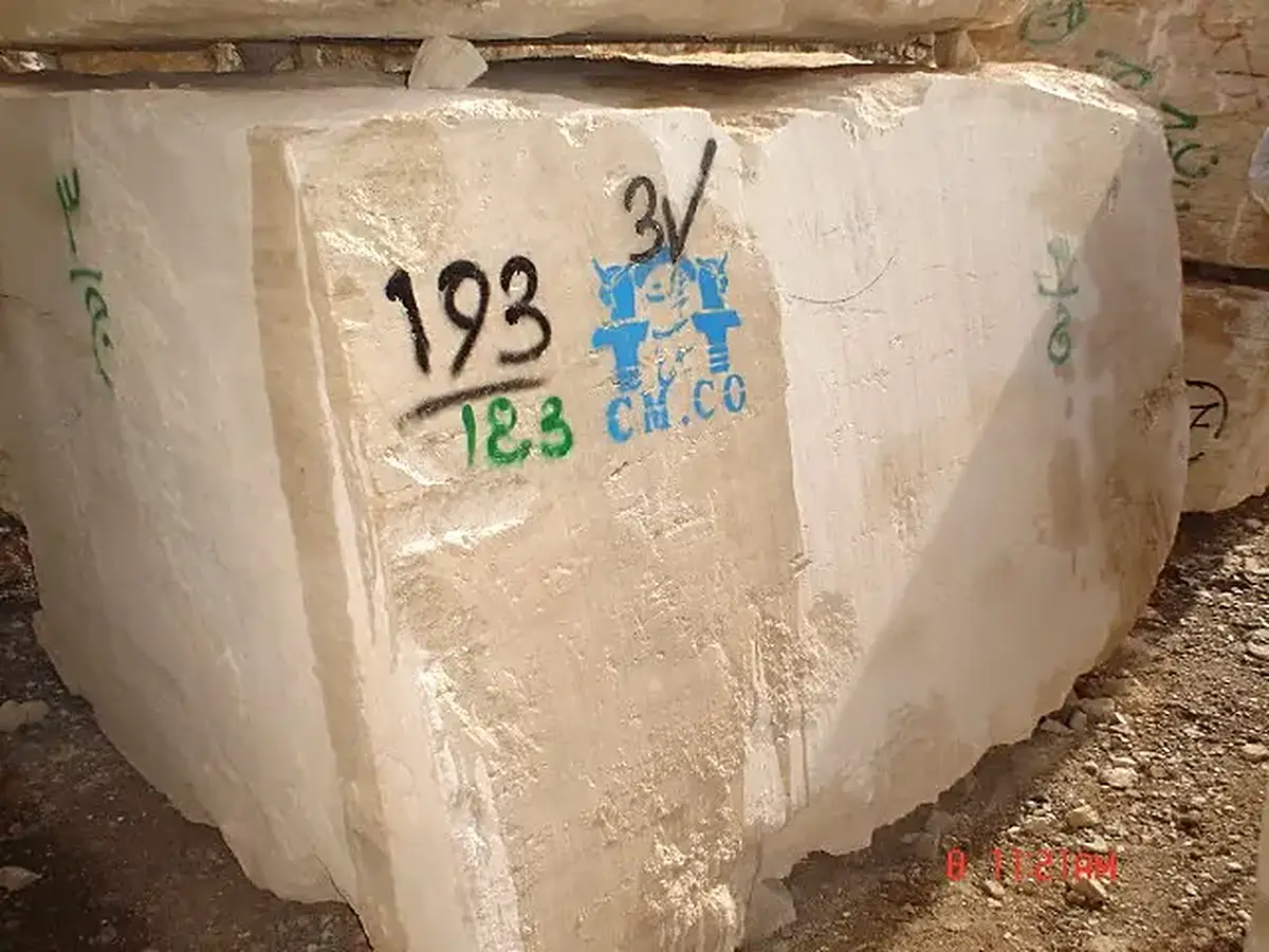 Beige Travertine travertine slab surface – Marmi di Carrara – beige, grey (1)