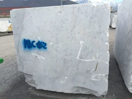 Bianco Carrara marble slab surface – Marmi di Carrara – light grey, green (75)