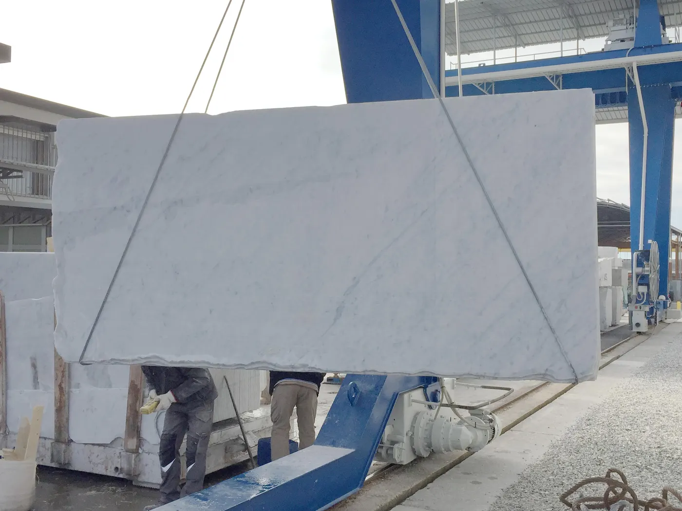 Bianco Carrara C мрамор, поверхность плиты – Marmi di Carrara – светло-серый, серый (11)