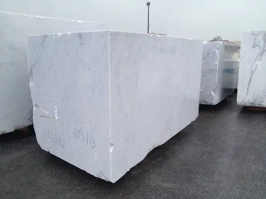 Bianco Carrara C marble quarry block – Marmi di Carrara – light grey, charcoal (32)