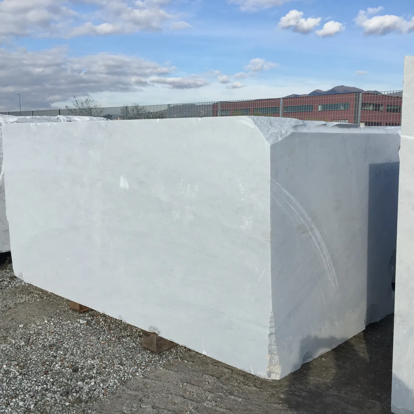 Bianco Carrara C marble slab surface – Marmi di Carrara – light grey, green (43)