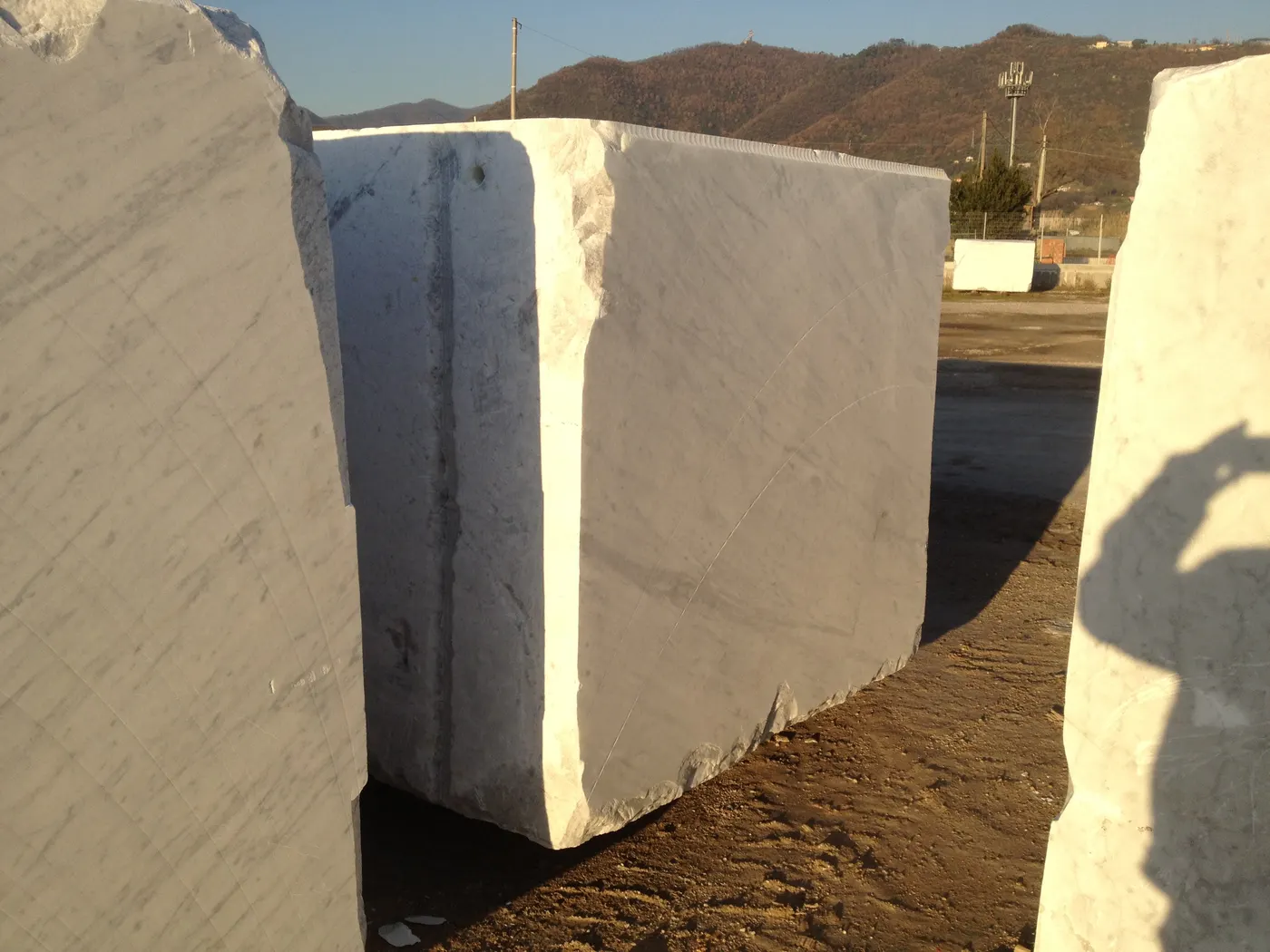 Bianco Carrara CD mármol, superficie de losa – Marmi di Carrara – gris, antracita (17)