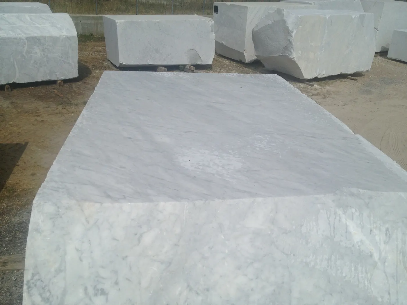 Bianco Carrara CD mármol, bloque de cantera – Marmi di Carrara – gris claro, verde (19)
