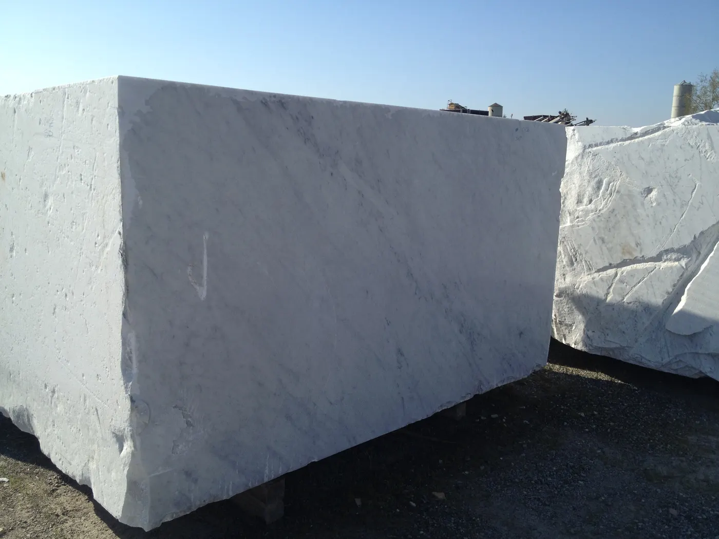 Bianco Carrara CD мрамор, карьерный блок – Marmi di Carrara – зелёный, светло-серый (31)