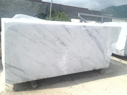 Bianco Carrara CD marble quarry block – Marmi di Carrara – ivory, green (49)