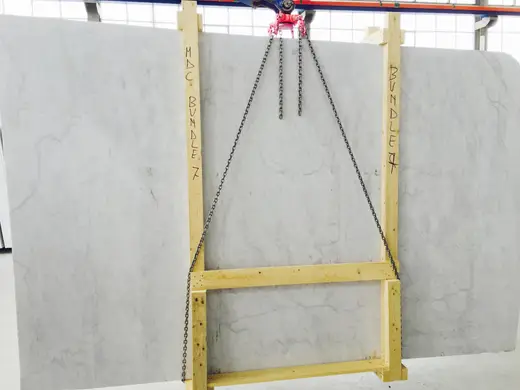 Bianco Carrara CD marble slab surface – Marmi di Carrara – light grey, beige (5)