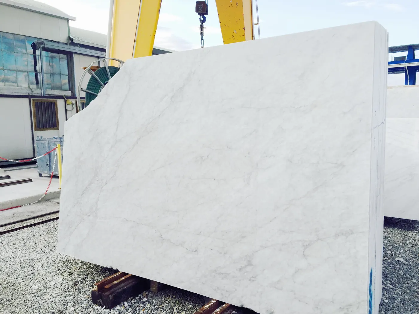 Bianco Carrara CD marble slab surface – Marmi di Carrara – ivory, grey (60)
