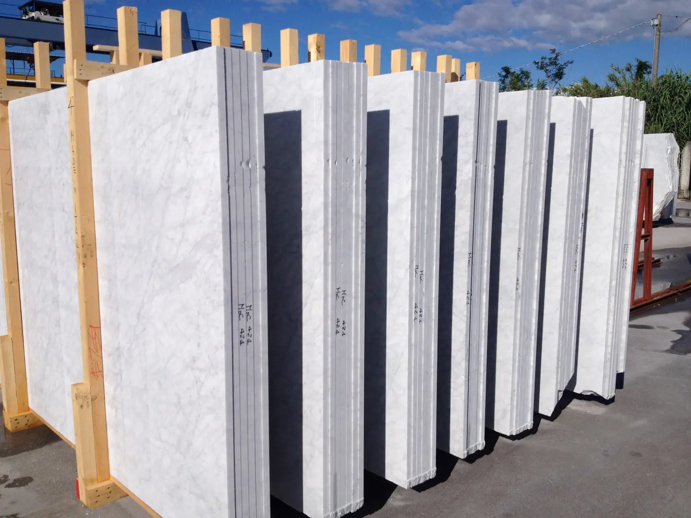 Bianco Carrara CD marble slab surface – Marmi di Carrara – grey, charcoal (79)