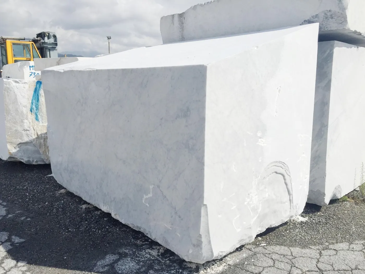 Bianco Carrara CD marbre, surface de dalle – Marmi di Carrara – gris clair, blanc (80)