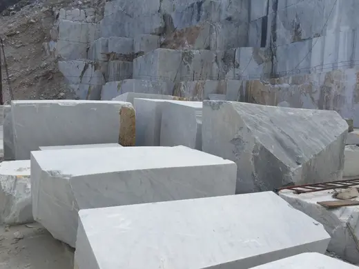 Bianco Gioia marble quarry view – Marmi di Carrara – violet, grey (16)