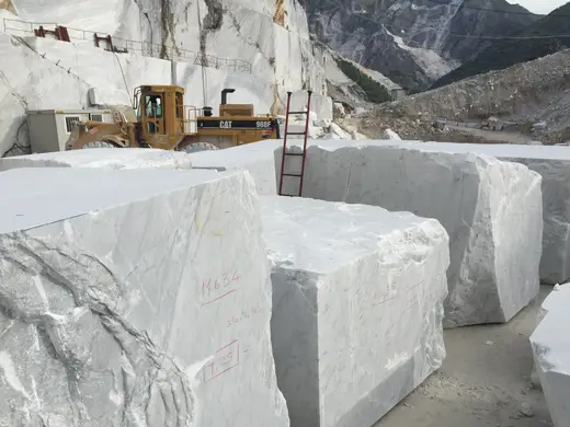 Bianco Gioia marble quarry view – Marmi di Carrara – light grey, green (17)