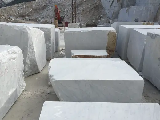 Bianco Gioia marble quarry view – Marmi di Carrara – grey, ivory (18)
