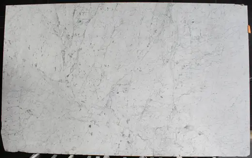 Bianco Gioia marble slab surface – Marmi di Carrara – light grey, ivory (2)