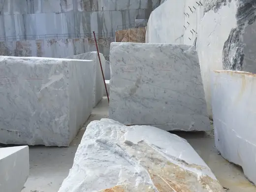 Bianco Gioia marble quarry view – Marmi di Carrara – light grey, grey (22)