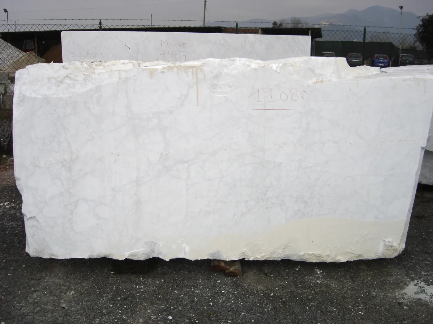 Bianco Gioia marble quarry block – Marmi di Carrara – ivory, light grey (59)