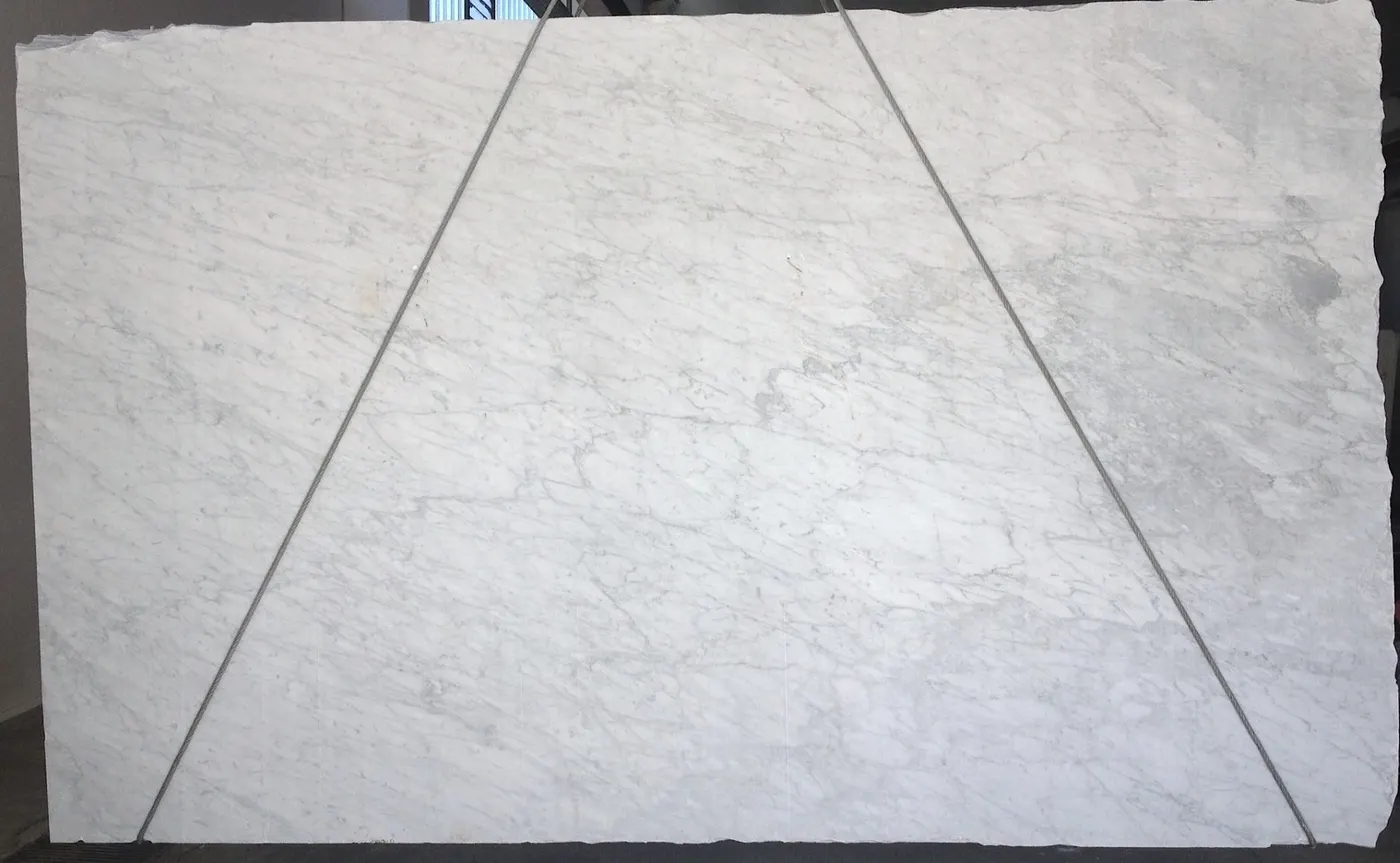 Bianco Gioia marble slab surface – Marmi di Carrara – ivory, light grey (68)