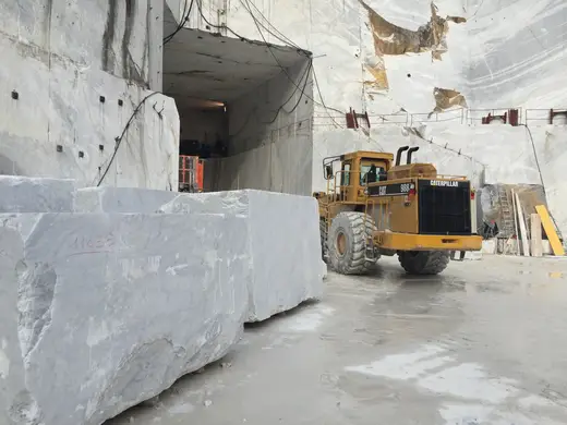 Bianco Gioia marble quarry view – Marmi di Carrara – light grey, green (7)