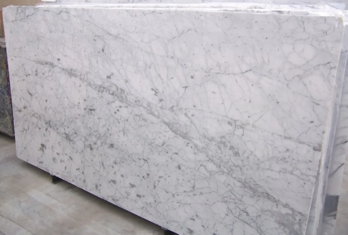 Bianco Gioia mármol, superficie de losa – Marmi di Carrara – gris claro, gris (71)