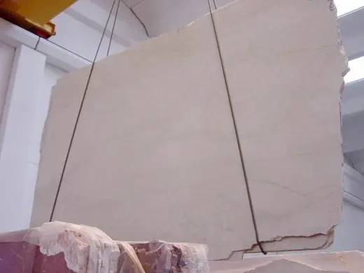 Botticino limestone slab surface – Marmi di Carrara – pink, light grey (5)