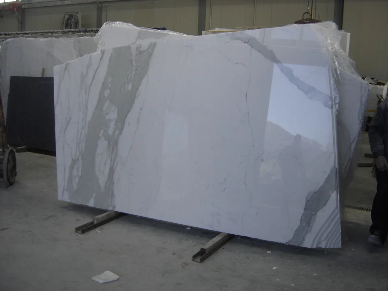 Calacatta marbre, surface de dalle – Marmi di Carrara – gris, anthracite (41)