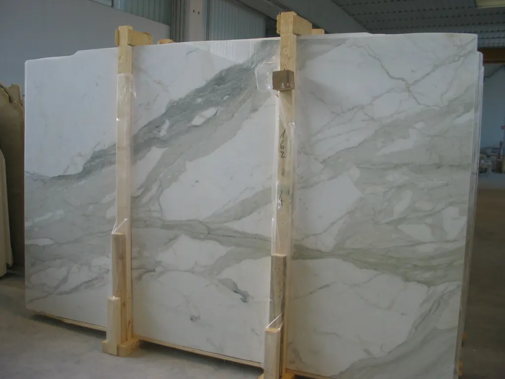 Calacatta мрамор, поверхность плиты – Marmi di Carrara – серый, антрацитовый (61)