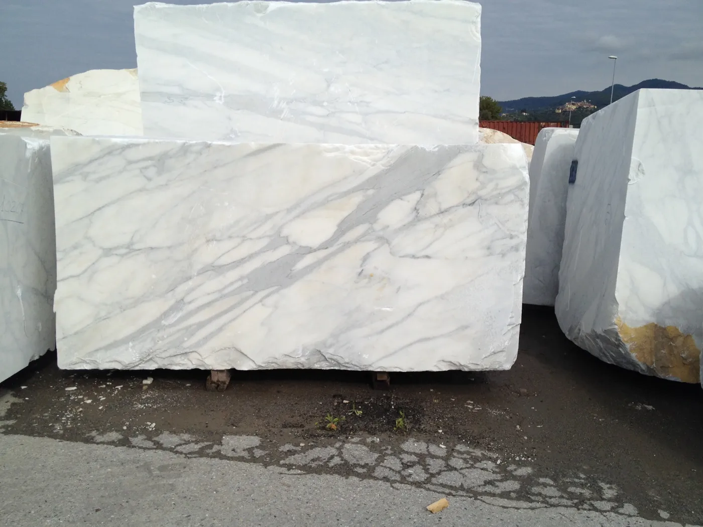 Calacatta Gold marble slab surface – Marmi di Carrara – grey, charcoal (48)