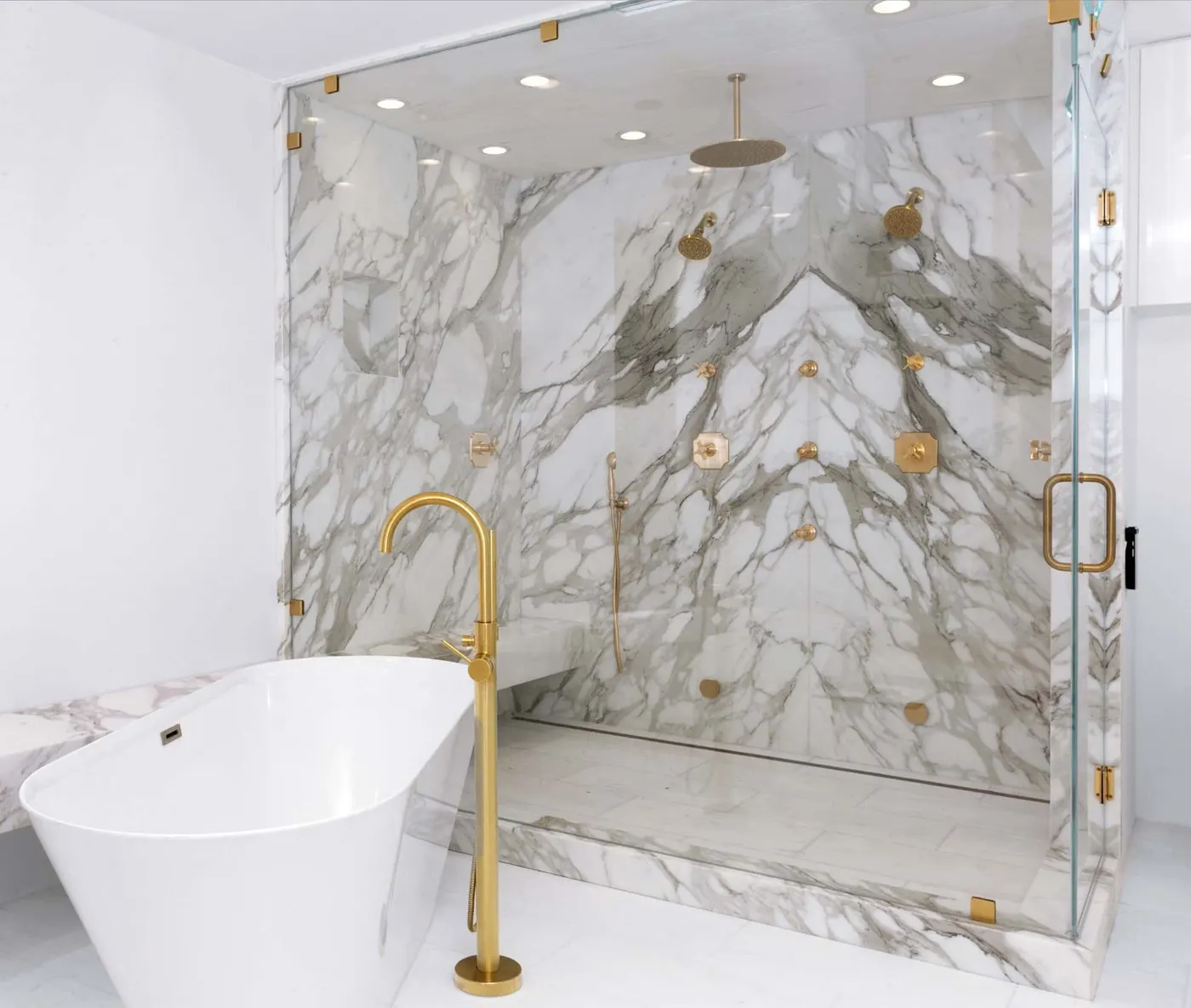 Calacatta Gold marble bathroom – Marmi di Carrara – light grey, white (55)