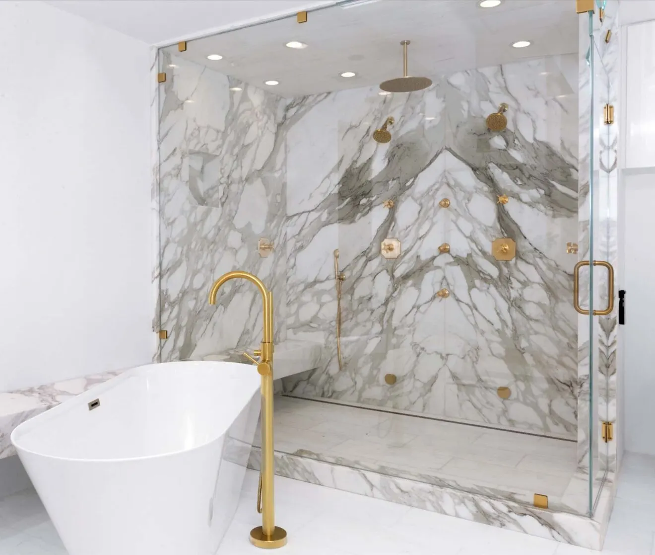 Calacatta Gold marble bathroom – Marmi di Carrara – light grey, white (71)