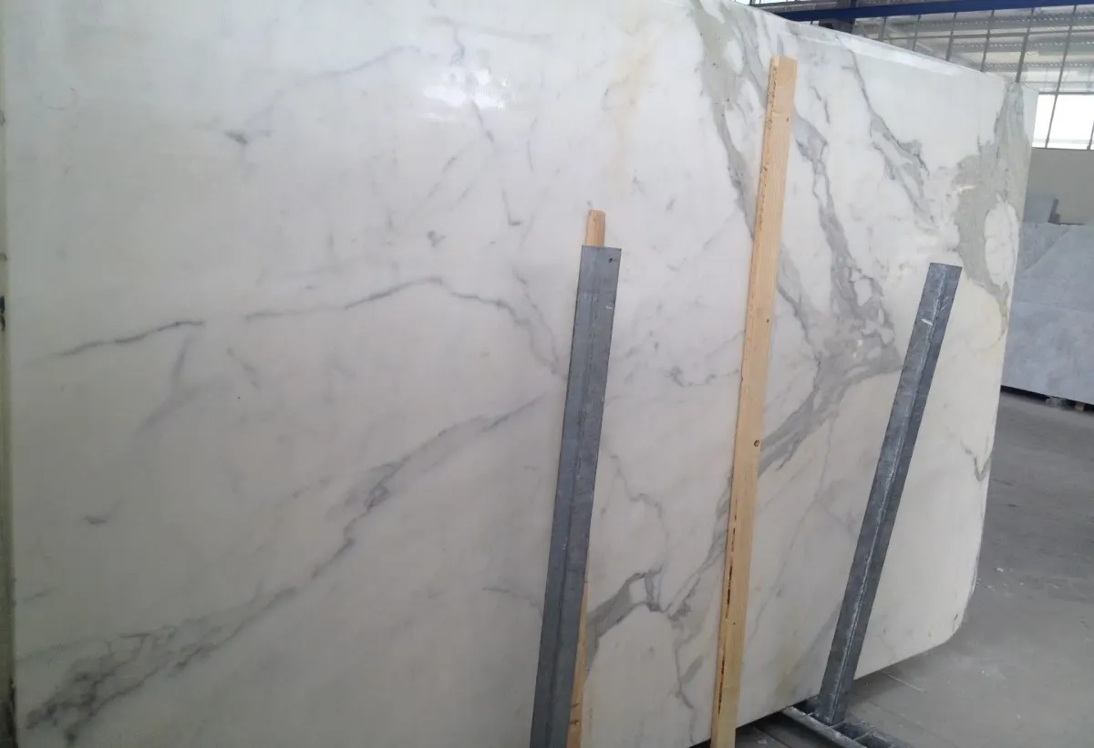 Calacatta Oro marble staircase – Marmi di Carrara – light grey, grey (29)