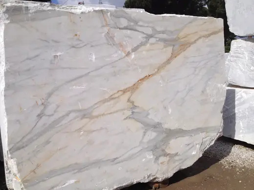 Calacatta Oro marble slab surface – Marmi di Carrara – light grey, violet (4)