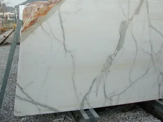 Calacatta Oro мрамор, поверхность плиты – Marmi di Carrara – светло-серый, серый (44)