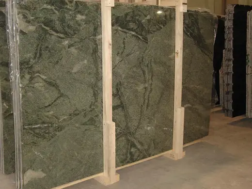 Costa Smeralda marmo, superficie di lastra – Marmi di Carrara – marrone, verde (1)
