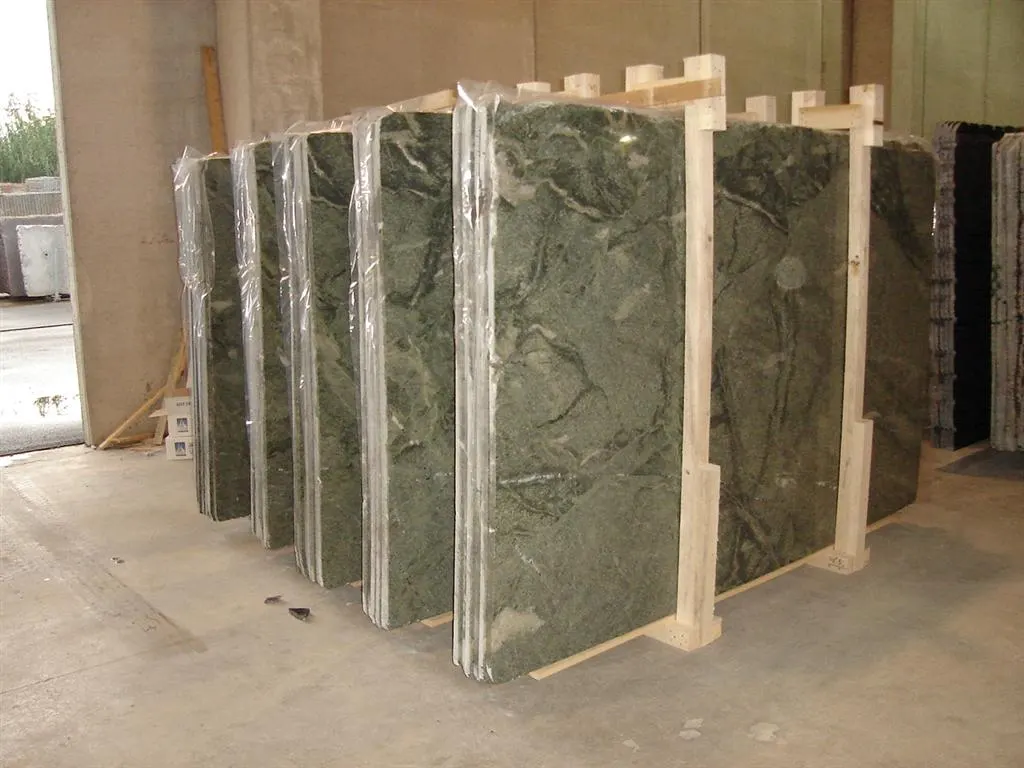 Costa Smeralda marbre, surface de dalle – Marmi di Carrara – vert, beige (4)