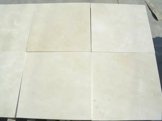 Crema calcaire, surface de dalle – Marmi di Carrara – ivoire, gris clair (27)