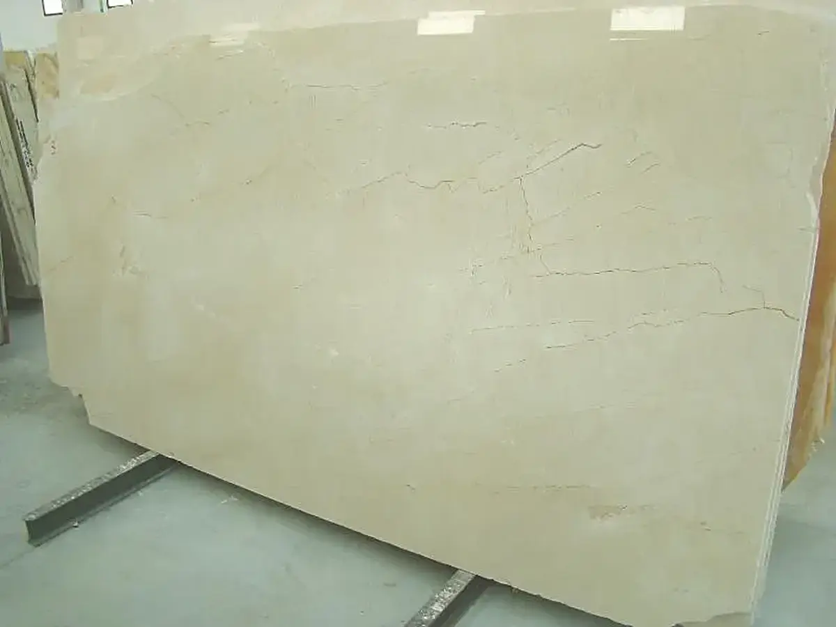 Crema limestone slab surface – Marmi di Carrara – beige, light grey (35)