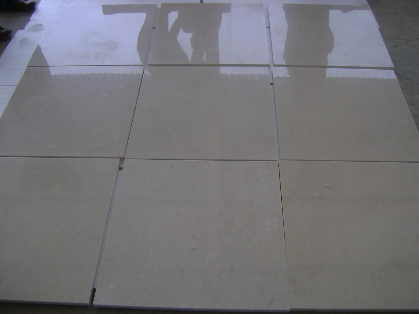 Crema calcaire, surface de dalle – Marmi di Carrara – gris, violet (6)