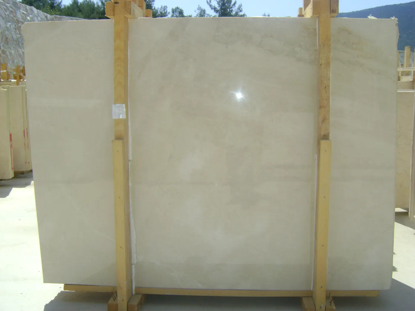 Crema calcare, superficie di lastra – Marmi di Carrara – beige, grigio (8)